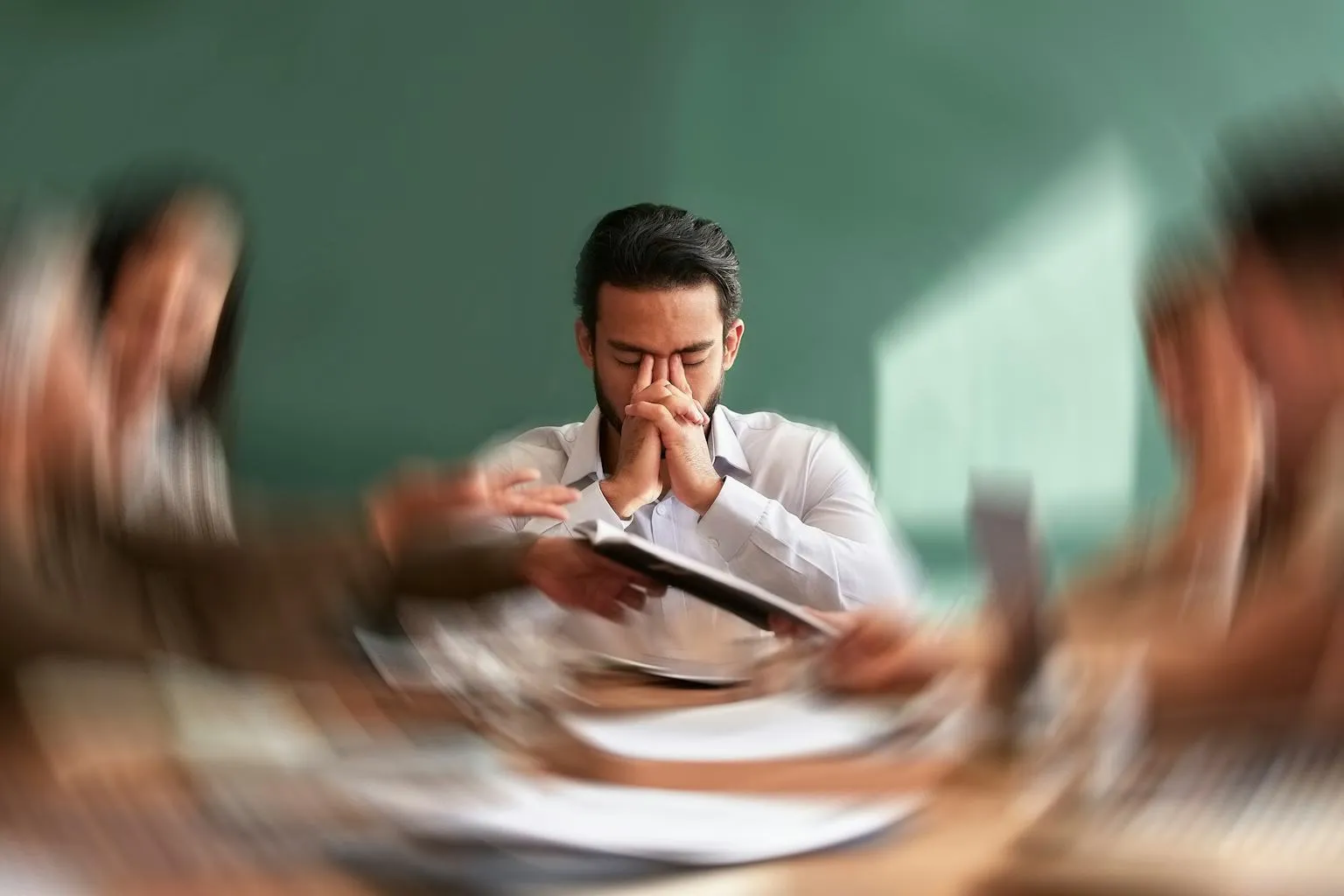 استرس و لخته شدن خون؛ پژوهش جدید از تغییرات سریع خون در زمان فشار روانی پرده برداشت
