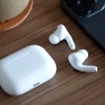 شارژ نشدن یکی از ایرپادها؛ چگونه این مشکل رایج را برطرف کنیم؟