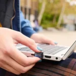 کوچک‌ترین فلش USB جهان؛ حافظه‌ای ۱ ترابایتی که از ظرفیت آیفون ۱۷ هم بیشتر است